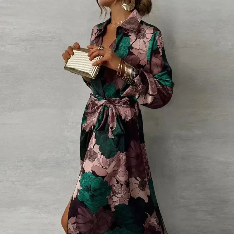 Damska sukienka maxi z paskiem w talii i nadrukiem, z długim rękawem