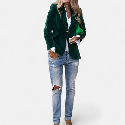 Aksamitna marynarka damska | Dopasowana, miękki aksamit, klasyczne zapięcie